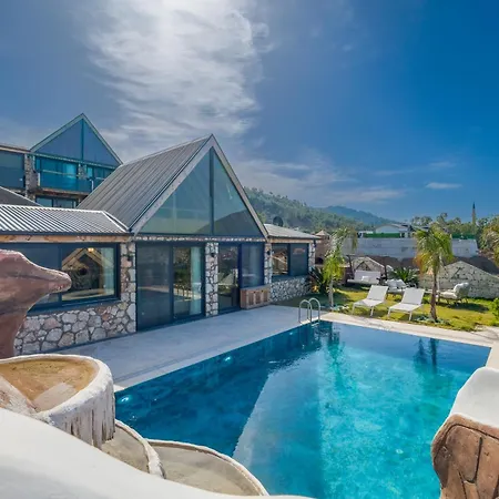 Villa Lueks Dinlenme Selale Kaydirak Havuzu Manzaralar Fethiye