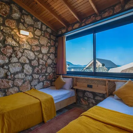 Lueks Dinlenme Selale Kaydirak Havuzu Manzaralar Villa Fethiye