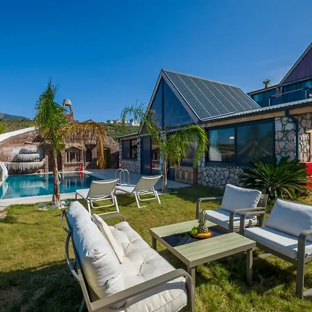 Villa Lueks Dinlenme Selale Kaydirak Havuzu Manzaralar *